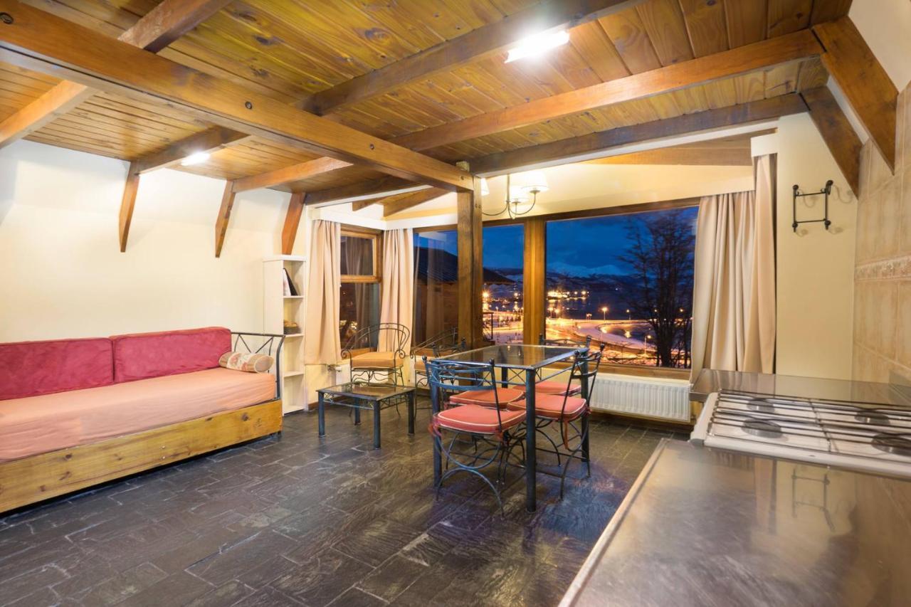 Utaka Cabanas Y Apartamentos ウシュアイア エクステリア 写真